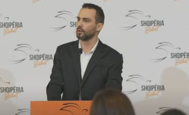 “Shqipëria Bëhet” feston 2-vjetorin, Lapaj: Ishim 25 ëndërrimtarë që i hymë detit në këmbë!