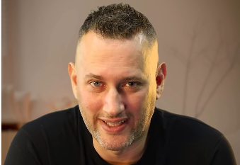 Florjan Binaj i përulur para mbështetësve: Faleminderit nga zemra për suportin