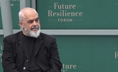 “Sa herë që shoh Zelenskyn i them se jam njeriu më i lumtur në botë”, Rama: Vendi im është parajsa, sepse nuk ka sirena gjatë natës