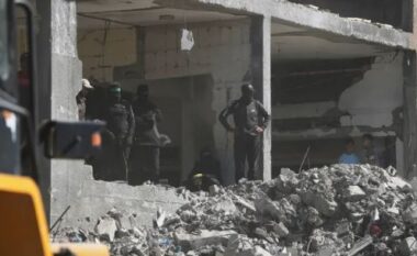 Izraeli bombardon në Gaza një objektiv ku ruheshin armatimet e Hamasit