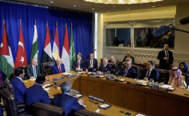 Vendet arabe mirëpresin marrëveshjen për Gazën, shpresojnë për paqe gjithëpërfshirëse