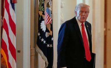 Ç’po ndodh me Trump? Presidenti i nënshtrohet rezonancës magnetike
