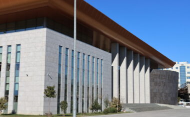 Ekzekutimi i gjyqtarit/ KLGJ kundër ministres Koçiu: “Illyrian Guard” përgjegjëse për sigurinë