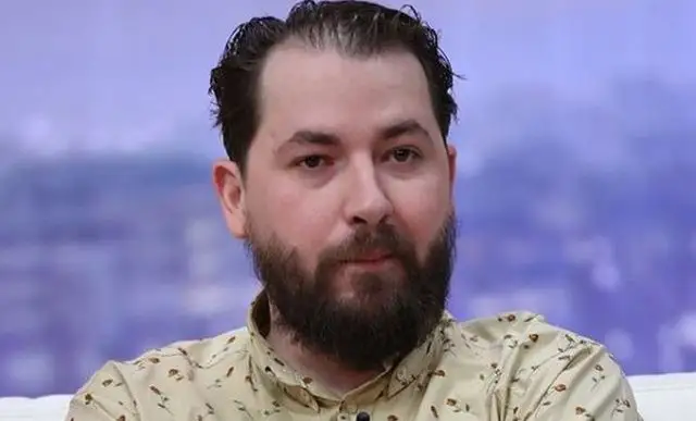 kastro-zizo-ben-rrefim-trondites-vajza-ime-eshte-ne-spektrin-autik-nuk-me-lejuan-ta-shihja-per-10-vite