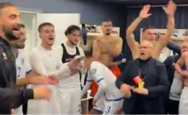 VIDEO/ “Unë jam shqipe nga Kosova”, shikoni festën e futbollistëve “Dardanë” pas triumfit ndaj Suedisë