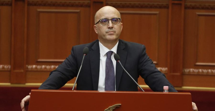 Kreu i ILD raporton në Kuvend  Artur Metani  Sistemi gjyqësor po përballet me mungesa serioze dhe ngarkesë të lartë