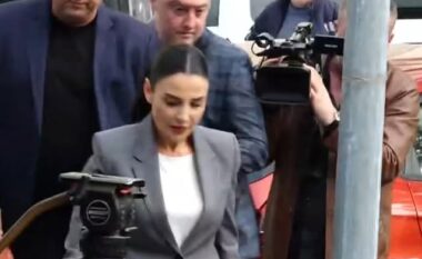 Zëvendëskryeministrja Belinda Balluku paraqitet në SPAK (VIDEO)