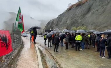 Minatorët e Spaçit sërish në protestë, mbeten në pritje të një zgjidhjeje nga kompania