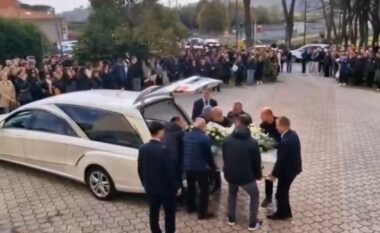 Vdiq në rrethana ende të paqarta, i jepet lamtumira e fundit 19-vjeçarit shqiptar që ndërroi jetë në Itali