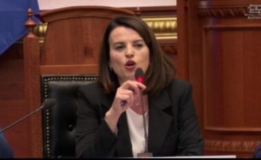 Tensione gjatë seancës plenare/ Debat i ashpër mes Koçiut dhe Nokës: Mos m’u drejto me gisht, turp të kesh