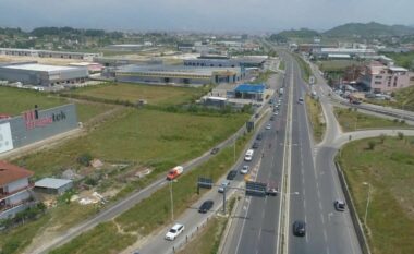 Plagosja me armë zjarri tek “Megatek”/ Policia jep detaje: U qëllua një 25-vjeçar, ja si paraqitet gjendja e tij (EMRAT)