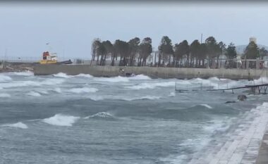 Vlora do të përfshihet nga moti i keq, Bashkia del me njoftim të rëndësishëm për qytetarët
