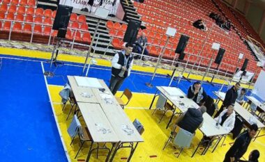 Vlorë, numërohen 40 nga 231 kuti/ Kandidatja socialiste kryeson me 2888 vota