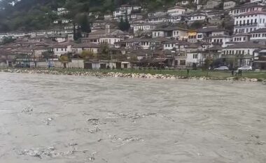 Situata e motit, Osumi del nga shtrati, përmbytje në disa fshatra të Beratit