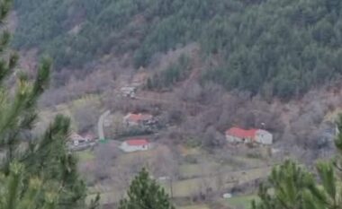 Aksioni në Pukë/ Dy të rinjtë u ngujuan, policia: Qëlluan me armë drejt RENEA-s, ja çfarë u gjet në banesë (VIDEO)