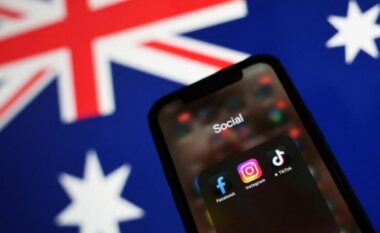 Ndalimi historik i mediave sociale për fëmijët në Australi, adoleshentët sfidojnë Gjykatën e Lartë