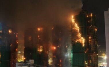 Vijon zjarri Hong Kong, shkrumbohen komplekset e banimit! Çfarë dyshohet se po i favorizon flakët