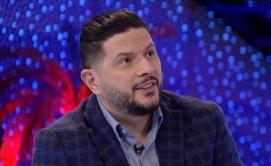 Njerëzit që janë të varfër e meritojnë të jenë të tillë, Ermal Mamaqit: Çohu dhe bëj diçka, sepse shumë shpejt…