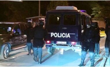 Policia dhe FNSH ‘blindojnë’ Vlorën! Kontrolle blic nëpër qytet