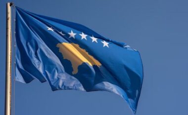 Gjetjet kryesore për Kosovën në Raportin e Progresit të KE-së: Ngërçi politik, lufta ndaj korrupsionit, drejtësia dhe liria e medias