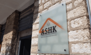 Pas Vlorës, as Kadastra e Sarandës “nuk gjen qetësi” sot/ Performancë e dobët, Lorena Goxhobelli shkarkon nga detyra Ilir Çibukun