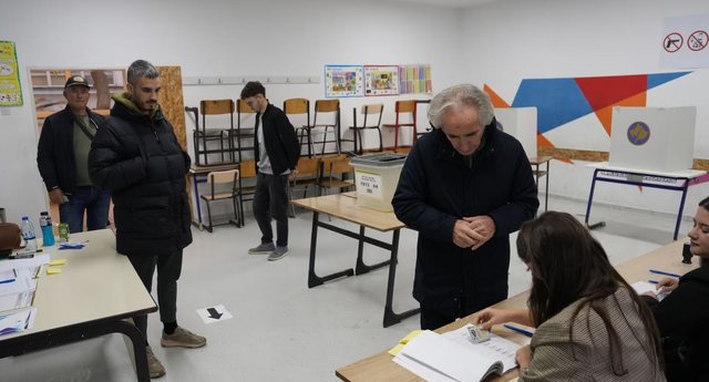 Balotazhi i 18 komunave në Kosovë  Mbyllet zyrtarisht procesi i votimit  pjesëmarrja e qytetarëve arrin 27 