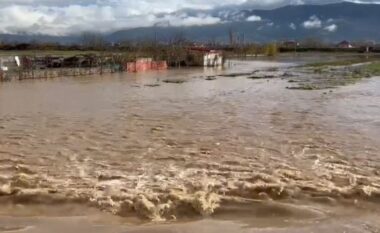 Moti i keq në vend/ Si paraqitet situata në qarkun e Korçës, autoritetet në Kolonjë thirrje banorëve të mos konsumojnë ujë deri në një njoftim të dytë