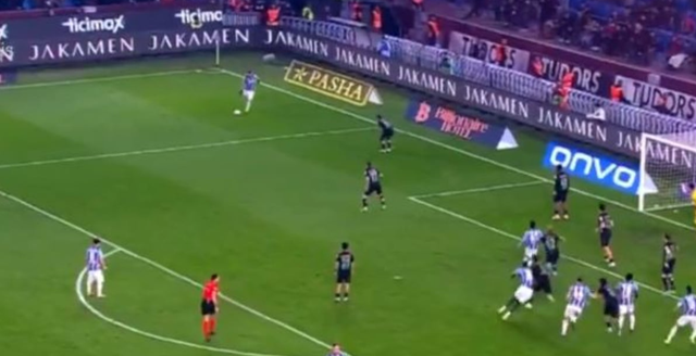 VIDEO/ Ernest Muçi i pandalshëm si raketë, gol spektakolar në superligën Turke