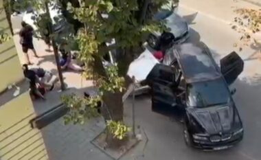 Shkrumbohet lokali i Ramadan Zotos në Ksamil, i përfshirë në plagosjen e 17 korrikut në Sarandë