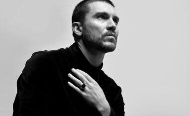 Këngëtari Shpat Deda flet për periudhën e errët dhe luftën me depresionin