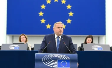 Terras i bën thirrje BE-së të heqin masat kufizuese ndaj Kosovës