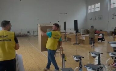 Nesër zgjedhjet, nis shpërndarja e bazës materiale në Vlorë