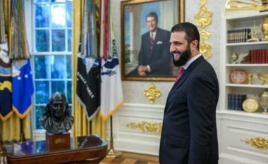 VIDEO/ Pas takimit me Trumpin, Sharaa flet për luftën që ka bërë kundër amerikanëve