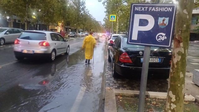 IGJEUM  Më 17 18 nëntor  shtrëngata shiu dhe rrezik për përmbytje në Shkodër  Lezhë dhe Vlorë