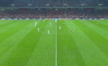 Shqipëri-Angli/ Starton dueli historik, shkelmohet topi i parë në “Arenën Kombëtare”