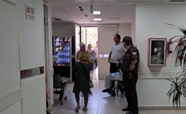 Shtohen vizitat te mjeku në Elbasan/ Ulja e temperaturave ka sjellë probleme tek qytetarët, në disa raste rezultojnë me Covid