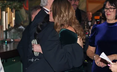 Dy gra, një betejë: Përqafimi i Kate Middleton dhe Jessie J frymëzon publikun