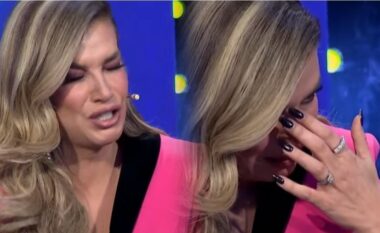 Leonora Jakupi shpërthen në lot gjatë diskutimit për fëmijët: Historia ime është shumë e rëndë (VIDEO)