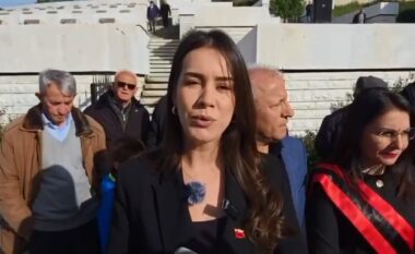 Gafa e deputetes së PS, ngatërron ditën e Çlirimit me atë të Pavarësisë (VIDEO)