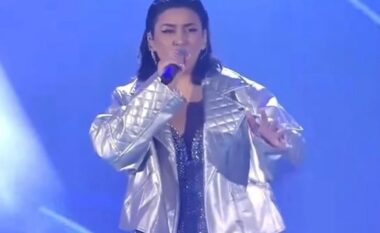 Këngëtarja nga Tirana fiton Festivalin e Këngës në RTK me këngën “Rreze zjarr” (VIDEO)