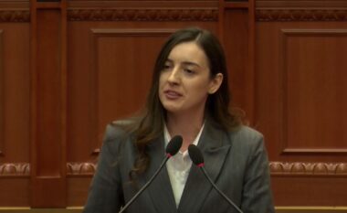 “Ti bukurosh vjen nga një familje hajdutësh”, Zegjine Çaushi i drejtohet Balliut: Je i fundit që mund të flasësh për administratën