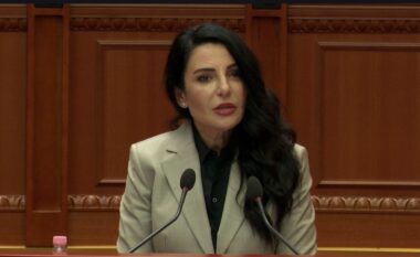 Balluku nën masa sigurie për afera miliona euro/ Gazetarja Klodiana Lala zbulon detaje: SPAK sekuestroi dhe telefonin e bashkëshortit të vartëses së saj, ja çfarë u zbulua…