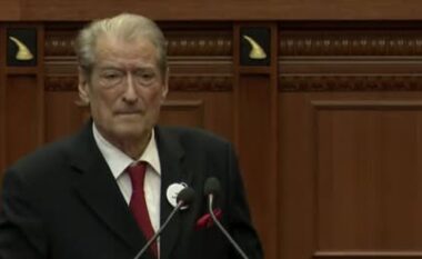 FOTO-LAJM/ Berisha i vendos Ramës te karrigia bosh posterin e Ballukut