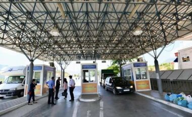 Protesta e fermerëve grekë bllokon segmentin Kakavijë–Janinë, ndërpritet puna edhe në pikën kufitare