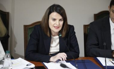 Policia e Shtetit dekonspiron operacionet e SPAK? Përgjigjet ministrja e Brendshme, Albana Koçiu