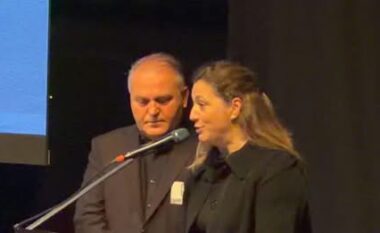 Motra e Shpat Kasapit shpërthen në lot: Vëllai im i vogël, amanetin për Roelin do e çoj deri në fund… (VIDEO)