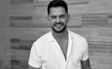Nesër i jepet lamtumira e fundit këngëtarit Shpat Kasapi