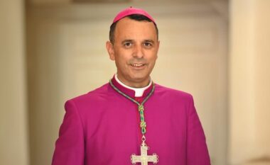 E trishtë/ Ndahet nga jeta në moshën 52-vjeçare ipeshkëvi i Vaut të Dejësit, Simon Kulli