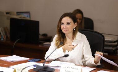 Opozita kundër Buxhetit 2026, Jorida Tabaku rendit 5 arsyet: Rritja e pagës minimale, barrë për bizneset dhe punonjësit! Masat e qeverisë nuk përmirësojnë jetesën e qytetarëve