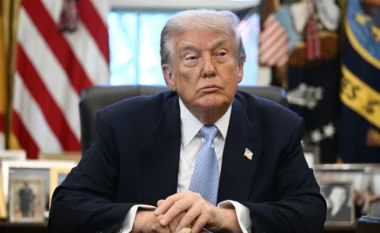 Trump mbyll hapësirën ajrore mbi dhe përreth Venezuelës, paralajmëron pilotët e avionëve